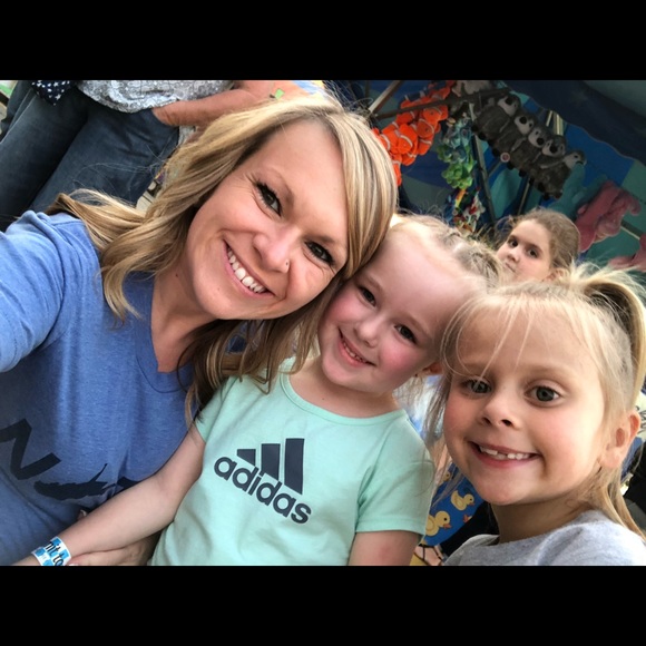 Meet your Posher, Brittany - Picture 1 of 1